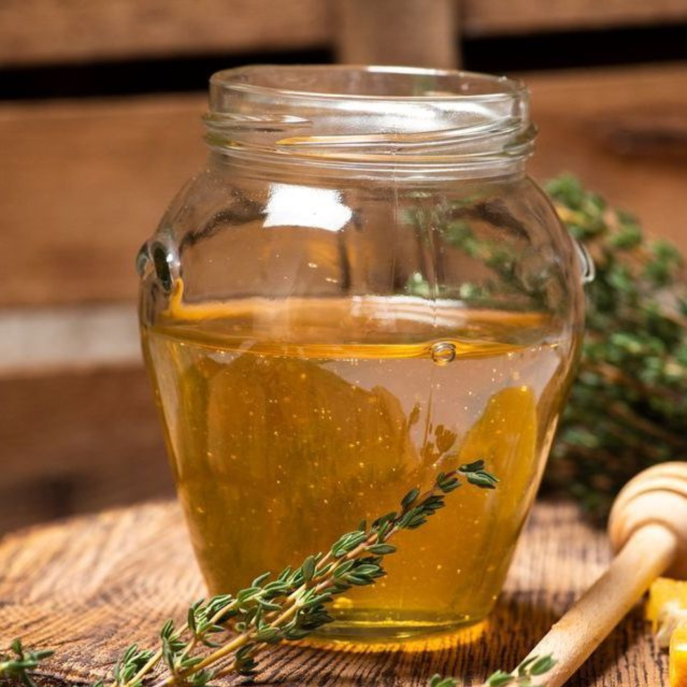 Découvrez le miel de thym bio, un trésor naturel. Pureté, bienfaits, santé. Goût unique, tonus et saveur. Un miel d'exception du Maroc.
